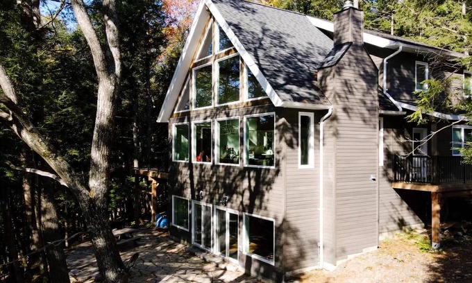 Dysart et al Cottage | Stunning views and deep clean waters of Tedious Lake