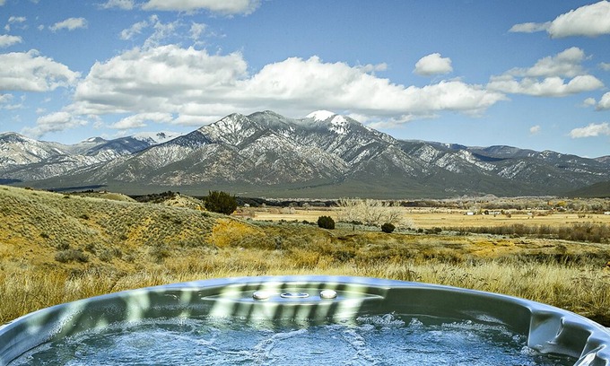 Taos House | Stunning Views of Taos Mountain, 2 Bedroom 2 Bathroom Luxury Guesthouse