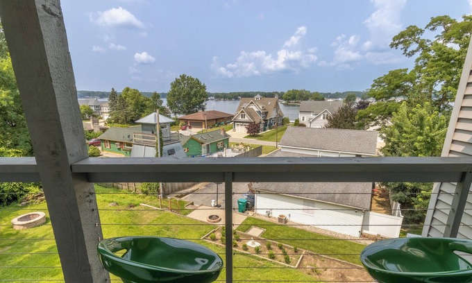 La Porte House | Stunning Views, Pet Friendly La Porte Lake Home