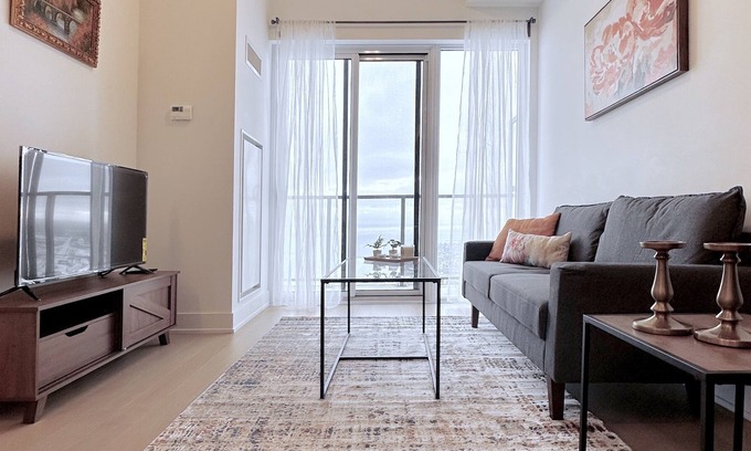 Humber Bay Condo | Stunning Views, Stylish 1BR Condo