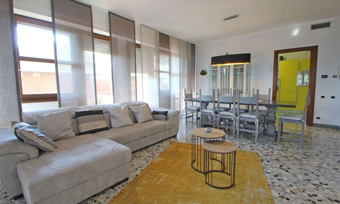 Ronchi Villa | Stunning villa for 6 people with WIFI, TV, terrace and panoramic view, close to Forte Dei Marmi