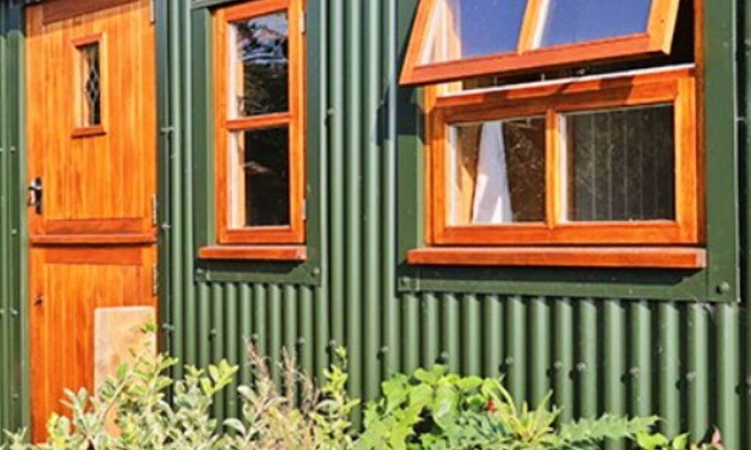 Coalbrookdale House | Stunning villa for 2 people with WIFI and parking