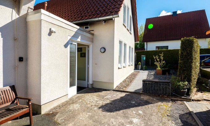 Luegde House | Stunning villa for 4 people with WIFI, TV, terrace, pets allowed and parking