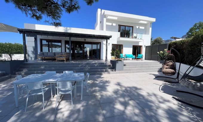 Esentepe Villa | Stunning villa in the quiet area of Karaagac, prefect for a quiet relaxing break