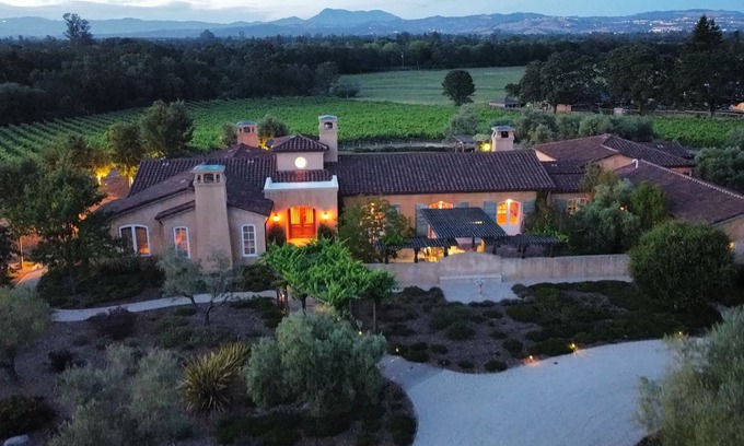 Santa Rosa House | Stunning Villa in the Heart of Sonoma County