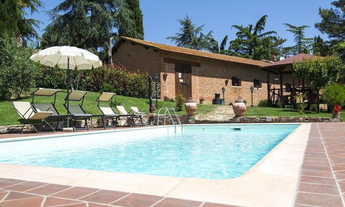 Farneta Villa | Stunning villa for 4 people with private pool, A/C, WIFI, TV and panoramic view, close to Cortona