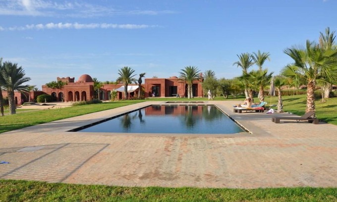 El Hara Villa | Stunning villa located in a beautiful garden of 3,5 ht, great level of se