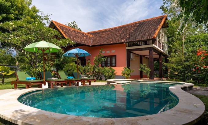 Abang Villa | Stunning villa, quiet retreat, nice volcano view