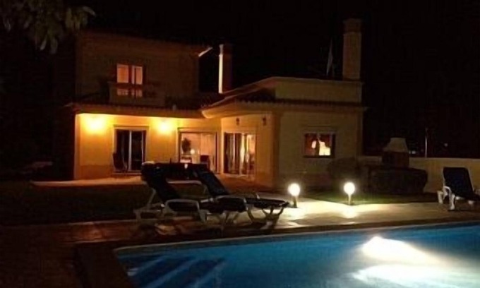 Vale Covo Villa | Stunning Villa with Private Infinity Pool, hot tub and fire-pit