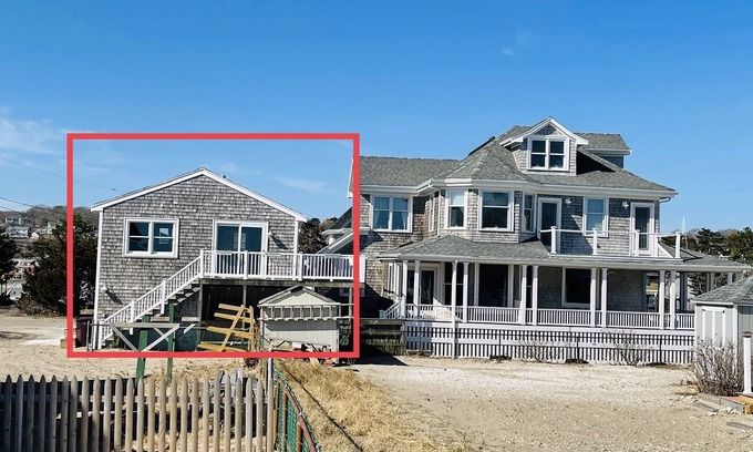Humarock Cottage | Stunning Waterfront at Beautiful Humarock Beach Opening