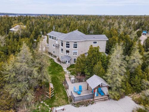 Stokes Bay House | Stunning Waterfront W Spa Dog Run