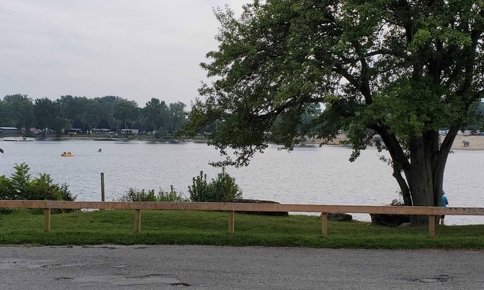 Sherkston Cottage | Stunning waterview, walk to the beach specious cottage on Lake Erie
