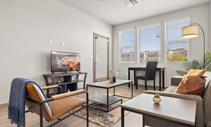 Glendale Sports and Entertainment District Apartment | Stunning Westgate CozySuites by stadium with pool 10