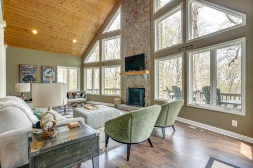 Chestnut Springs House | Stunning Wintergreen Resort Home Ski and Golf!
