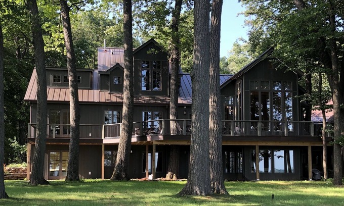 Green Lake House | Stunningly beautiful luxury home on 200 feet of Green Lake Wisconsin shoreline.