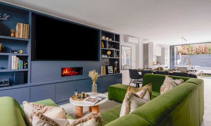 Parsons Green and Walham Apartment | Stunningly designed Fulham home with cinema room