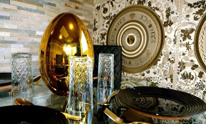 Rotherham Apartment | Stunningly Opulent Gold Apartment Near Sheffield FULL SKY TV