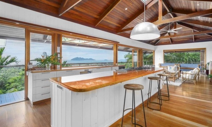 Mission Beach House | Stu’s Lookout - Stunning Views
