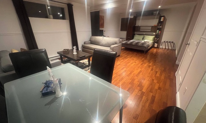 Mirabel Apartment | Style bachelor-sous-sol complet privé SDB, coin repas, Domaine Vert-Sud, Mirabel
