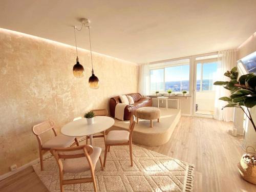 Hochfeld Apartment | Stylische Sunset-Wohnung