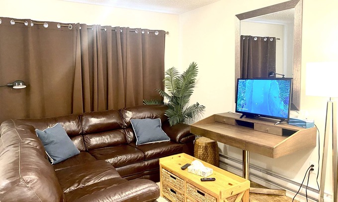 Fort Saskatchewan Condo | Stylish 1 bedroom suit in Fort Saskatchewan 4106