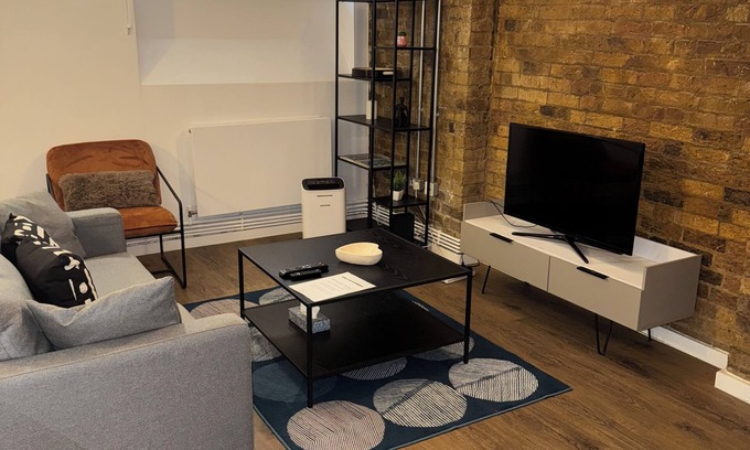 Dalston Apartment | Stylish 1 Bed Flat Close to Dalston Junction Station, Dalston