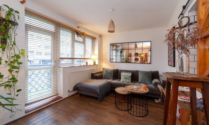 Homerton Apartment | Stylish 1 Bedroom Apartment in Hackney