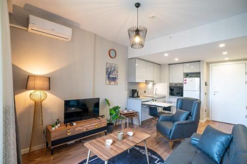 Bagcilar Apartment | Stylish 1-bedroom Apt- Experience City's Pulse