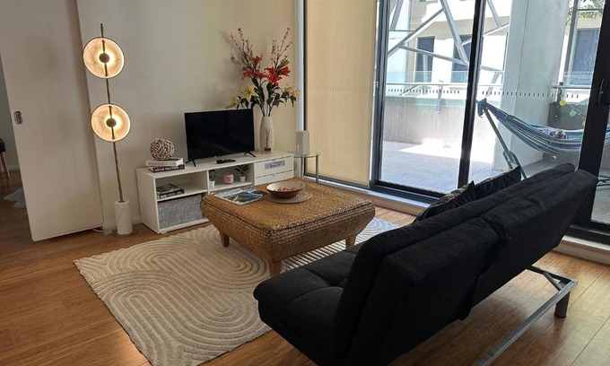 Chinatown Apartment | Stylish 1 bedroom best location