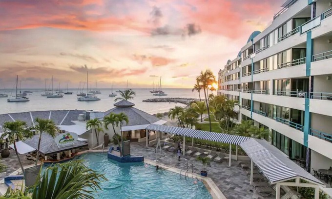 Simpson Bay Resort | Stylish 1 Bedroom with Ocean Views!