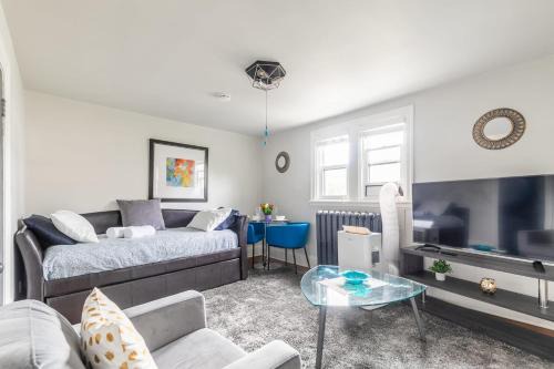 Hamilton Apartment | Stylish 1BR Apartment - Heart of James South Hamilton
