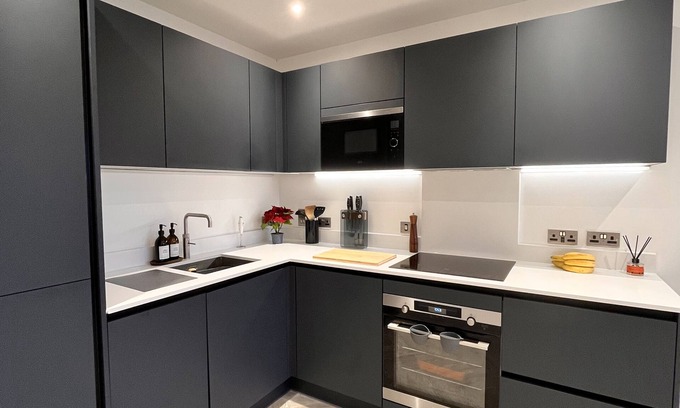 Childs Hill Apartment | Stylish 1BR Apartment Next To Hampstead Heath