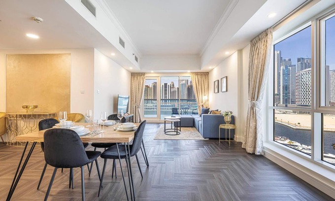 Business Bay Apartment | Stylish 1br - Extra Bed With Burj Khalifa View