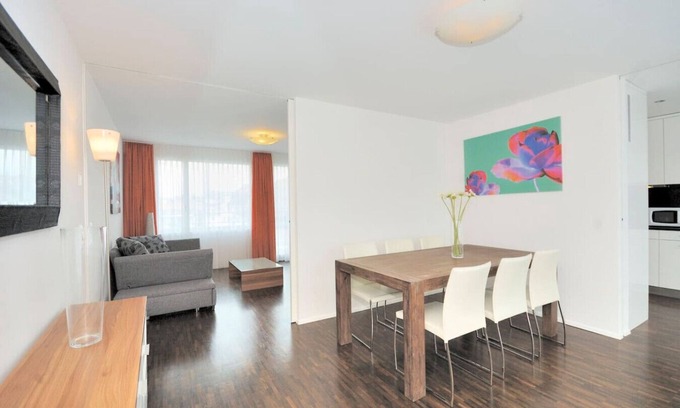 Seefeld Apartment | Stylish 1BR near lake and Opera (Flower 52)