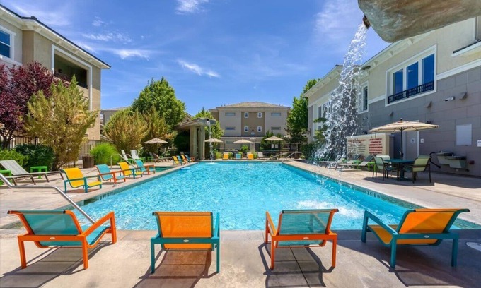 Reno/Tahoe Airport Apartment | Stylish 1BR | Pool, Gym, Fast Wi-Fi & Free Parking