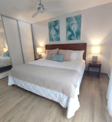 Jaco Apartment | Stylish 2 bed and 2 bath condo with mountain and pool view in Jacó