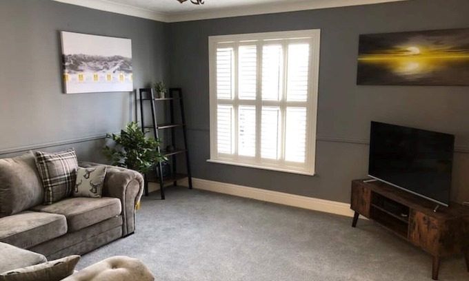 Horstead Apartment | Stylish 2 bed apartment next to the norfolk broads