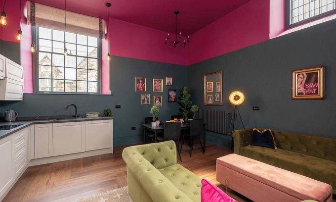 Barnard Castle Apartment | Stylish 2-Bedroom Chapel Retreat
