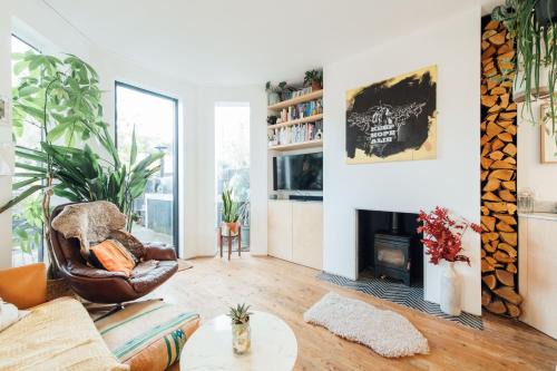 North Finchley Apartment | Stylish 2 Bedroom Flat with a Private Sauna