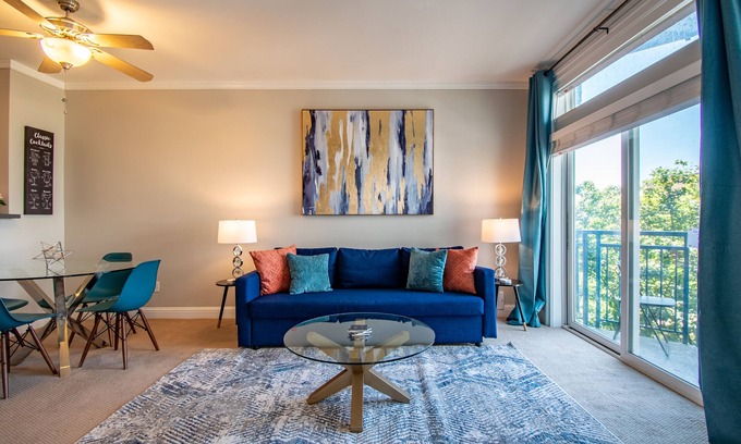 Belltown Condo | Stylish 2 Bedroom Home in the Heart of Seattle!