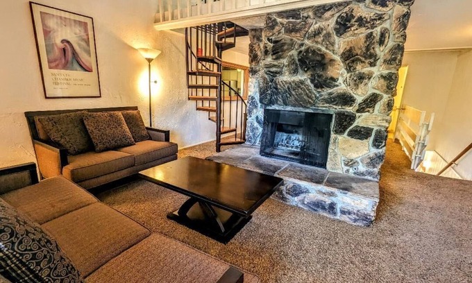 Big Bear Lake Condo | Stylish 2 BR, 1.5 BA Townhouse at the base of Snow Summit!