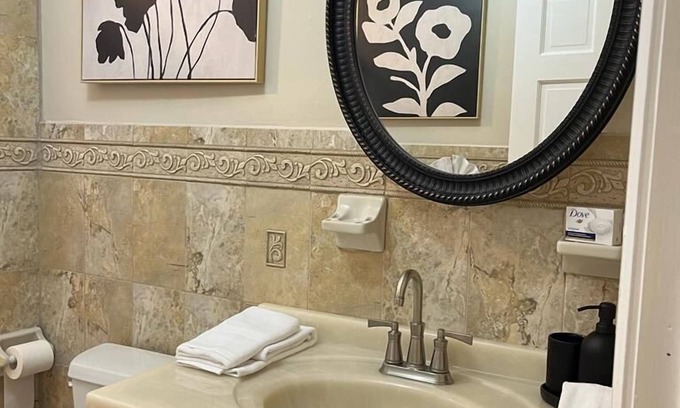 McGinley Square Apartment | Stylish 2 BR - Quiet Street - Minutes to NYC