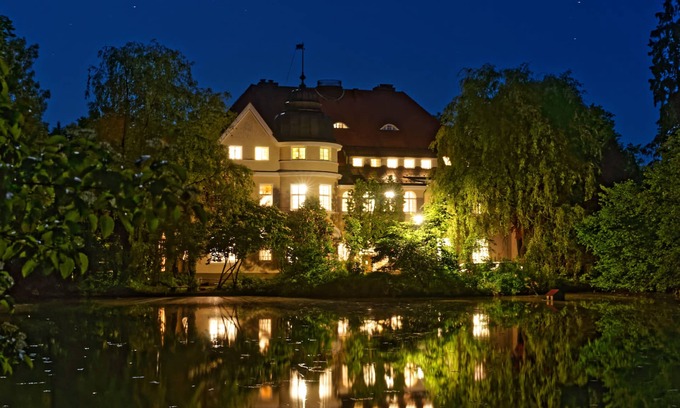 Morlbach Apartment | Stylish 2-room flat, 2 private bathrooms, shared kitchen Schloss Mörlbach