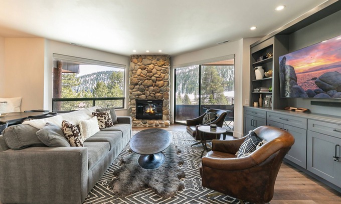 Olympic Valley Condo | Stylish 2BD Condo - Walk to Palisades!