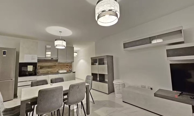 Madliena Apartment | Stylish 2BDR Retreat near Valletta Ferry