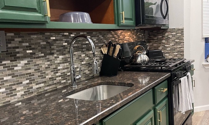 Brewerytown Apartment | Stylish 2bedroom Apartment Minutes from Art Museum