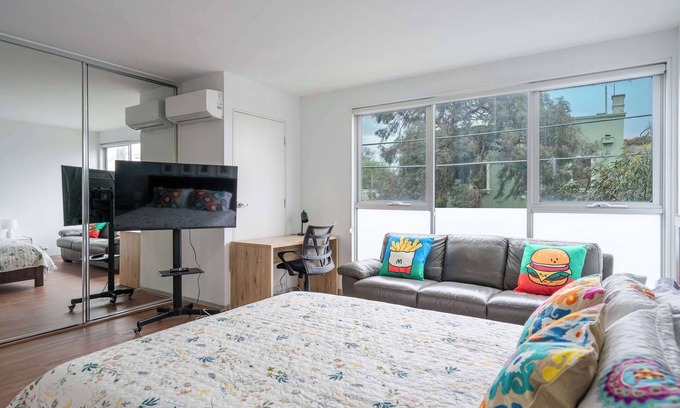 Brunswick House | Stylish 2BR Brunswick Home