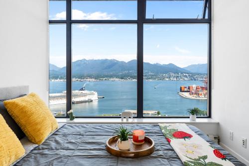 Gastown Apartment | Stylish 2BR Loft in Historic Gastown with Mountain Views