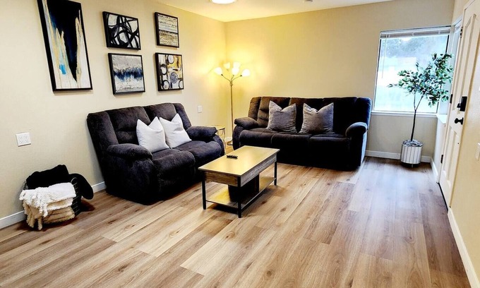 The Villas Apartment | Stylish 2BR Retreat by Santana Row-Silicon Valley
