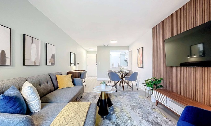 Lauderdale Harbours Condo | Stylish 2BR with Pool & Modern Amenities